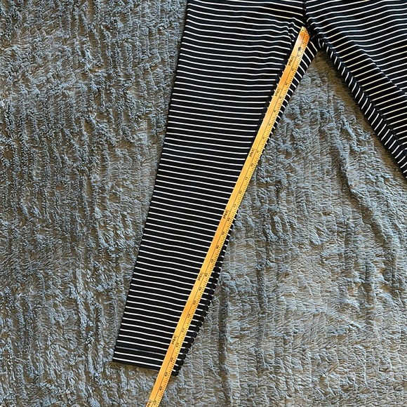 NWOT Lululemon Wunder Under Leggings - Picture 5 of 5